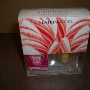 SLATKIN & CO (BATH AND BODY WORKS) TWISTED PEPPERMINT WALLFLOWER REFILL PKG OF 2